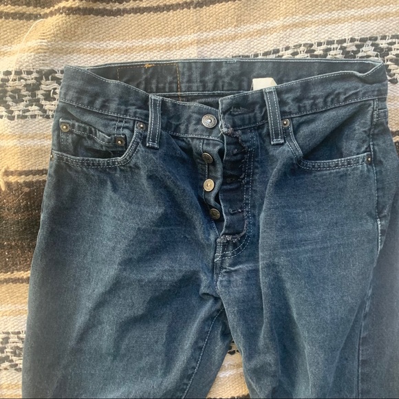 Dark blue button fly vintage Levi’s - Picture 5 of 9